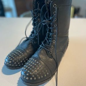 BUCCO lace up boots